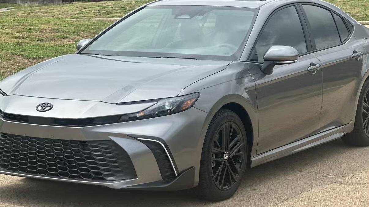 Toyota Camry Hybrid 2025 in 