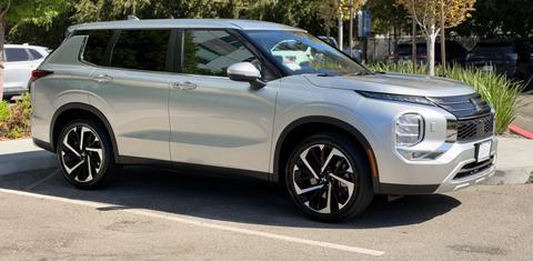 Mitsubishi Outlander 2024