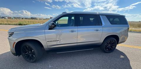 Chevrolet Suburban 2025