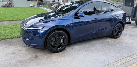 Tesla Model Y 2026