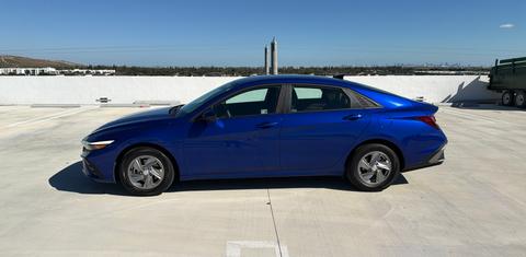 Hyundai Elantra 2025
