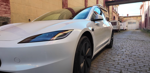 Tesla Model 3 2024