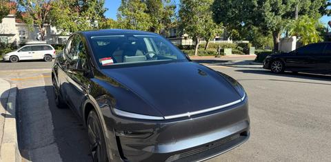 Tesla Model Y 2026