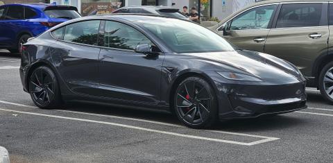 Tesla Model 3 2024