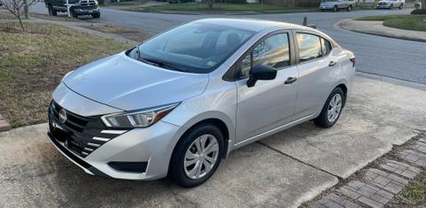 Nissan Versa 2024