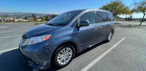 Toyota Sienna 2016