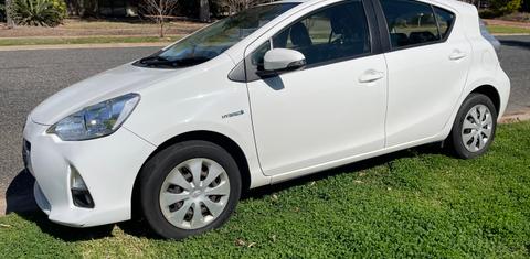 Toyota PRIUS-C 2013