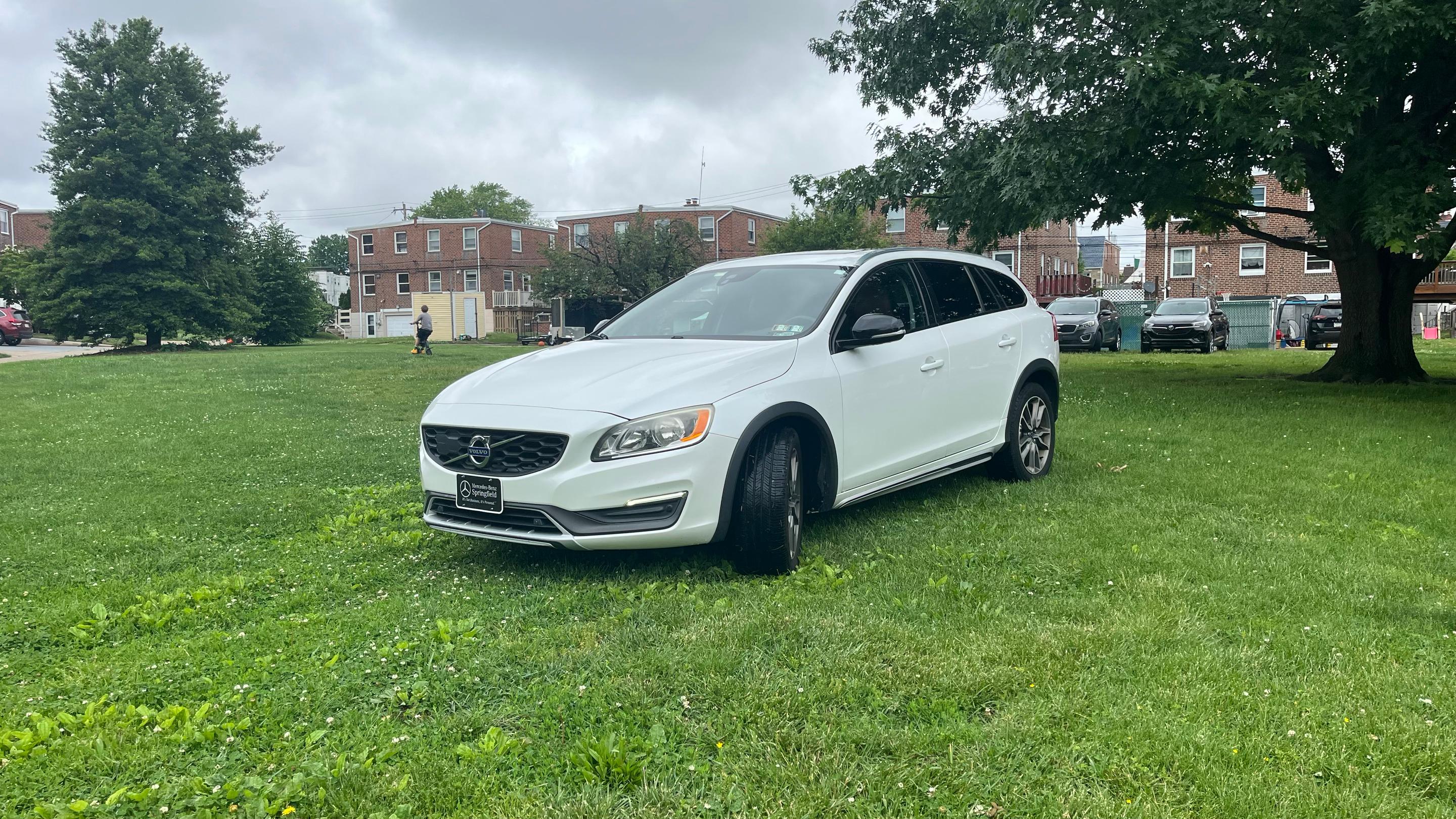 Volvo V60 Cross Country 2015 in Philadelphia, PA