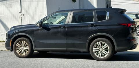 Mitsubishi Outlander 2023