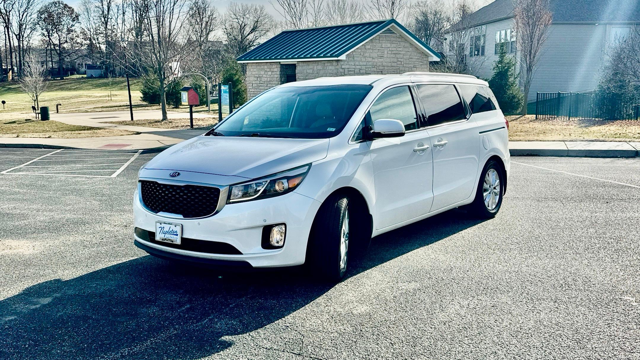 Kia Sedona 2018 in Saint Ann, MO