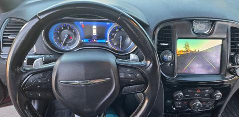 Chrysler 300 2021