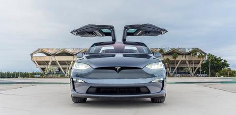 Tesla Model X 2024