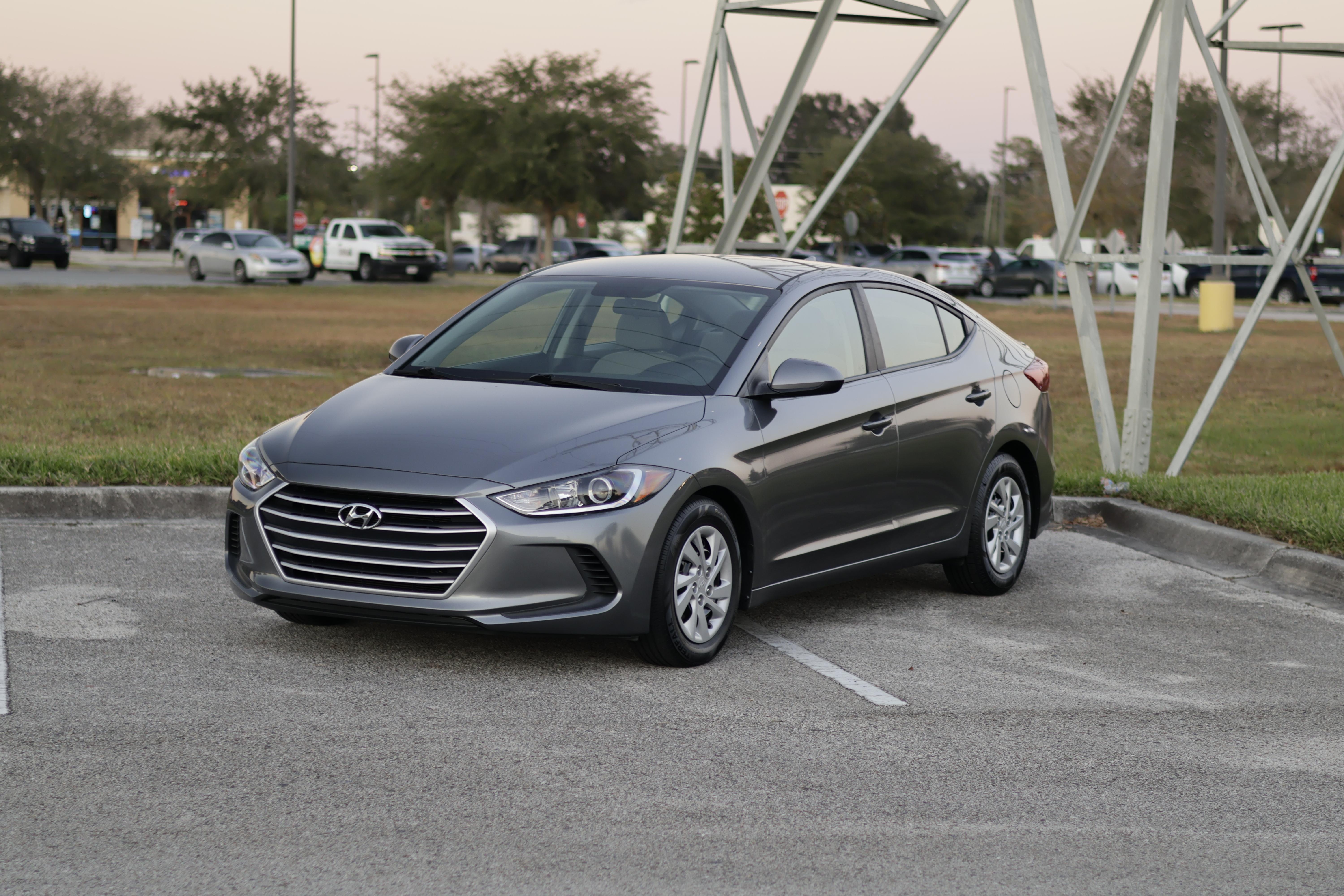 Hyundai Elantra 2018 in 