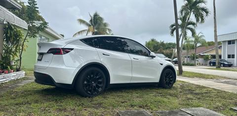 Tesla Model Y 2021