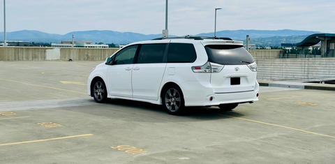 Toyota Sienna 2015