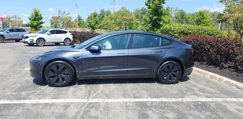 Tesla Model 3 2024