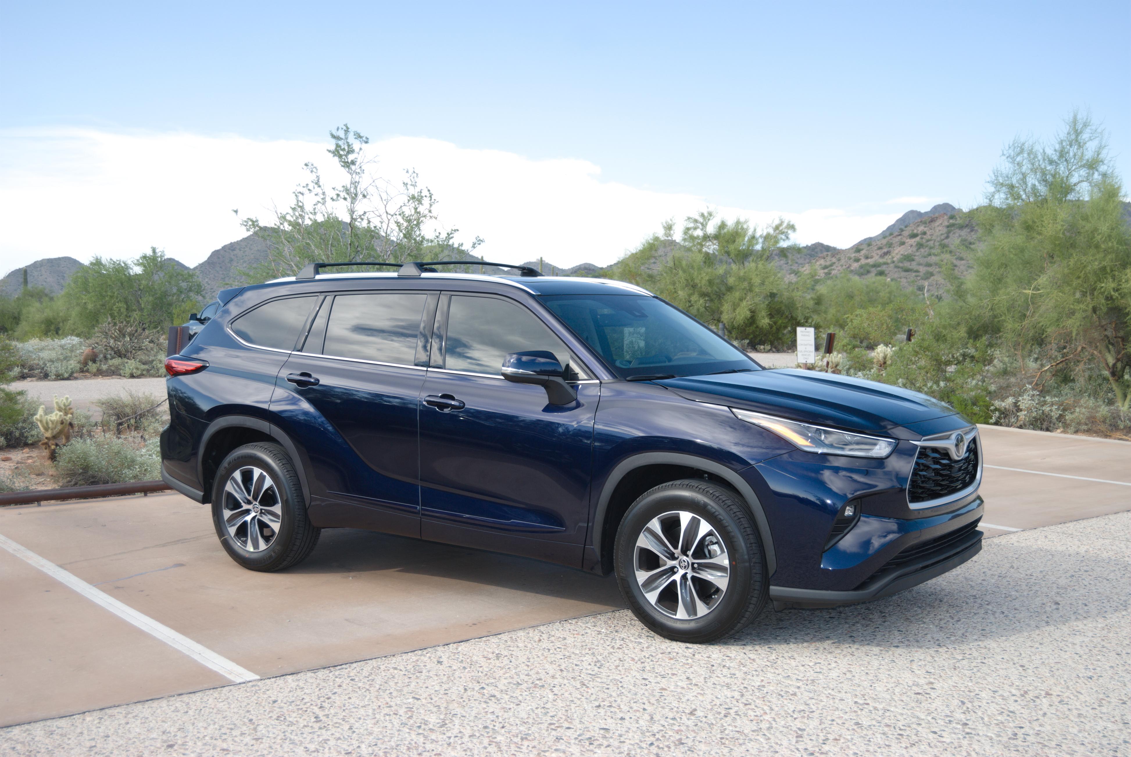 Toyota Highlander 2021 in Scottsdale, AZ