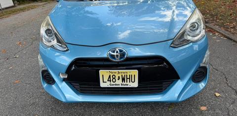 Toyota Prius c 2015