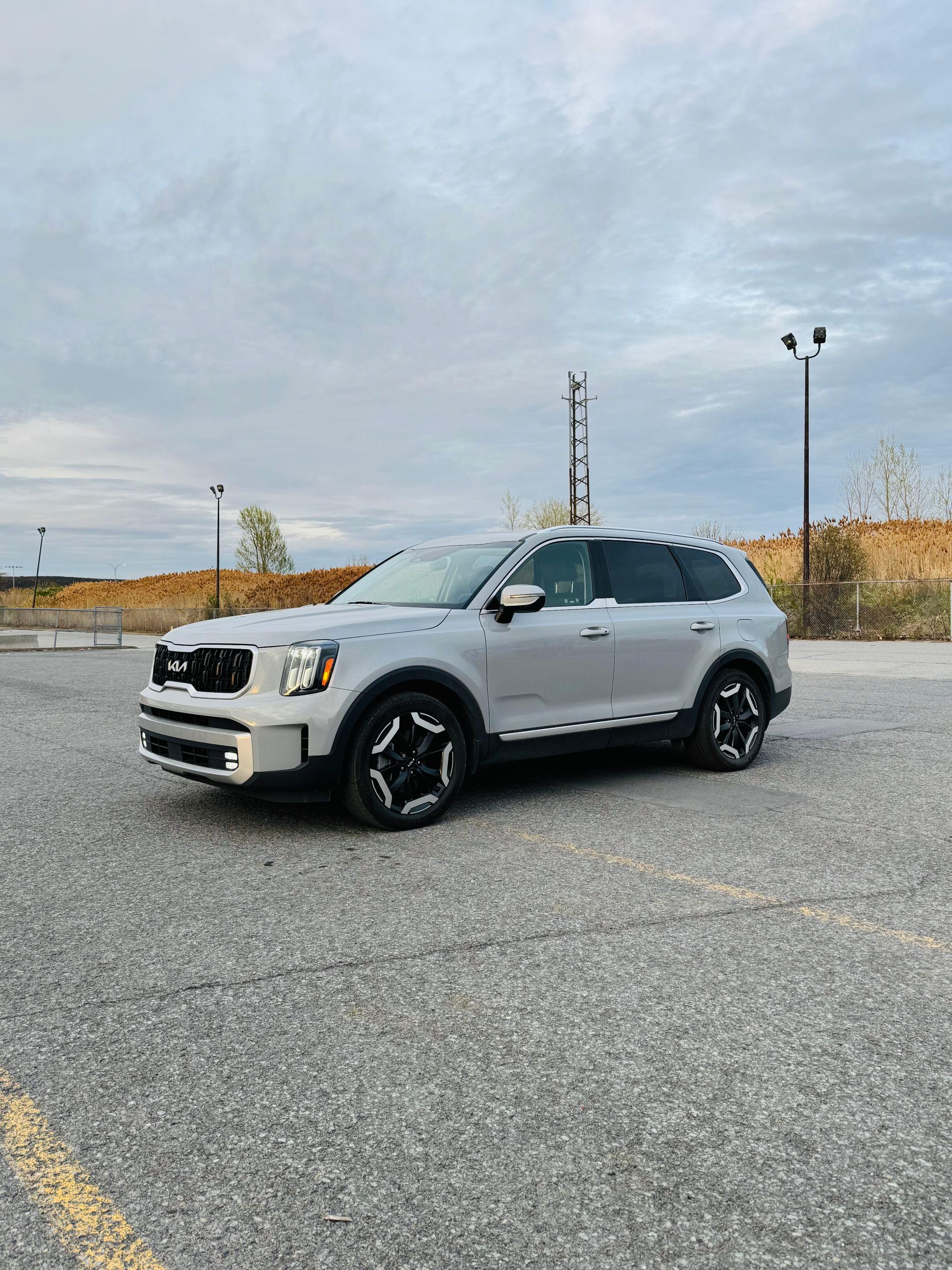 Kia Telluride 2023 in Westmount, QC