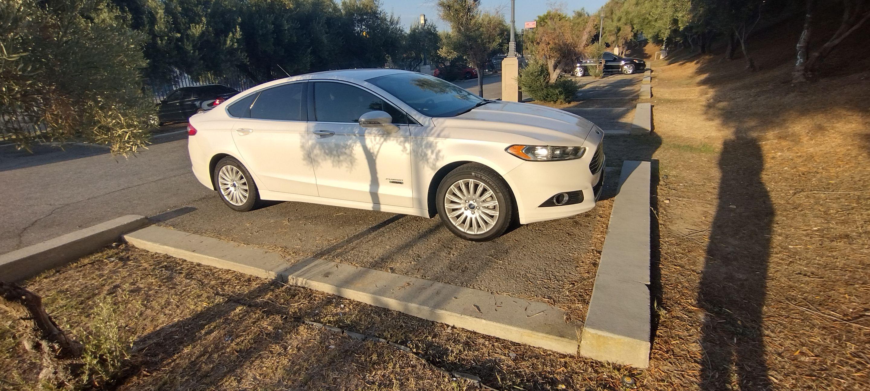 Ford Fusion Energi 2014 in 