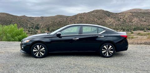 Nissan Altima 2021
