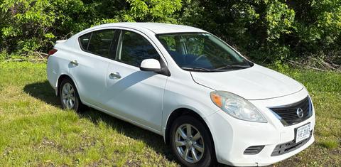 Nissan Versa 2014