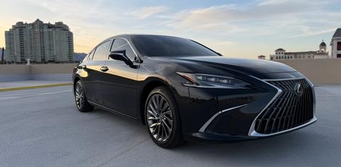 Lexus ES 2025