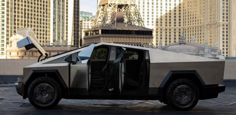 Tesla Cybertruck 2025