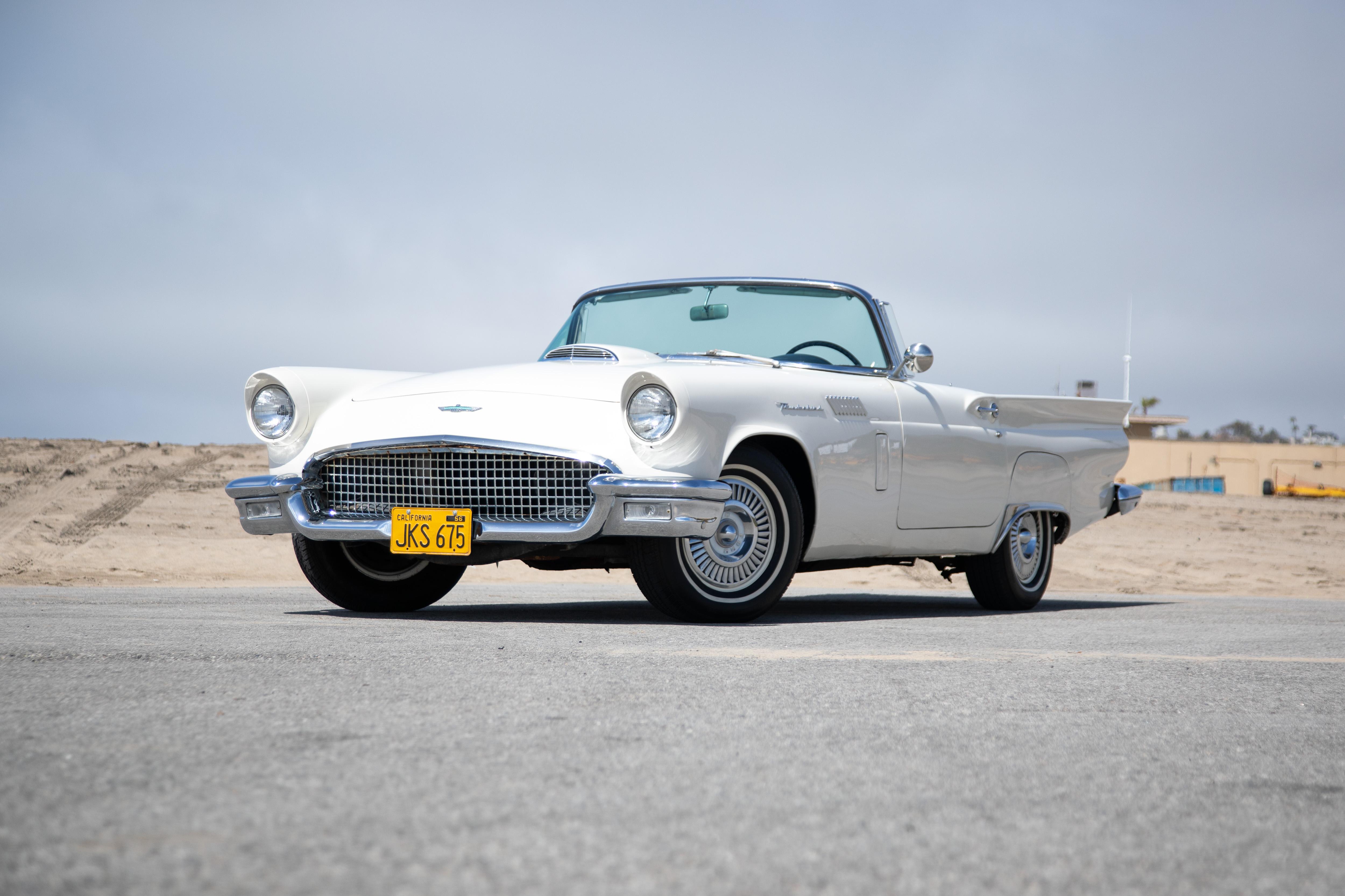 Ford Thunderbird 1957 in Los Angeles, CA