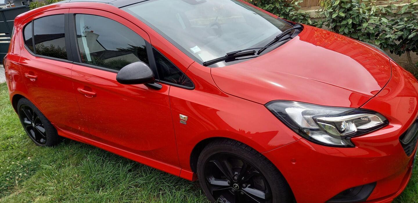 Opel CORSA 2017 à Erdeven