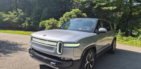 Rivian R1S 2024
