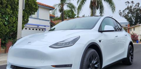 Tesla Model Y 2023