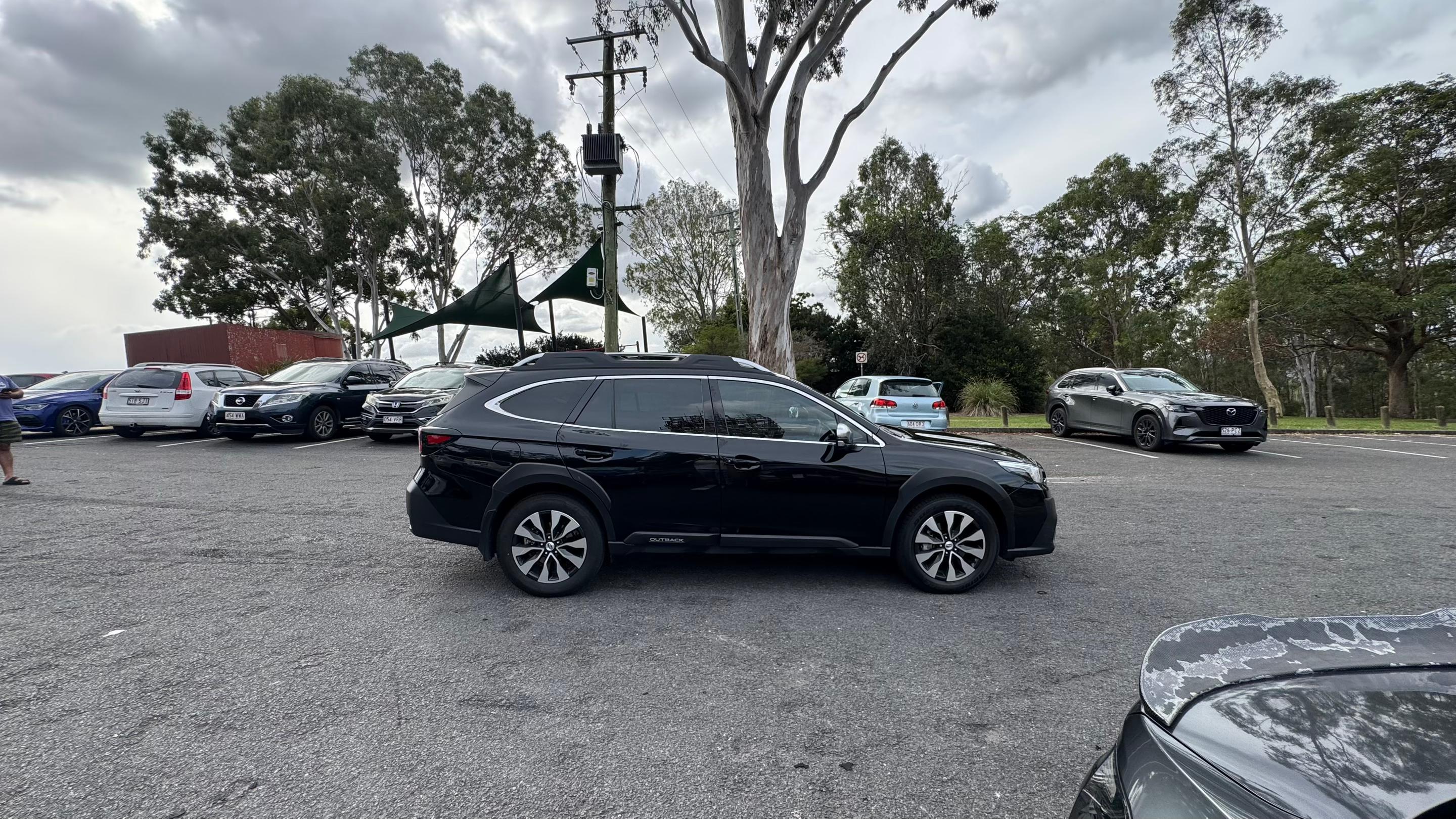 Subaru OUTBACK 2023 in Parkinson