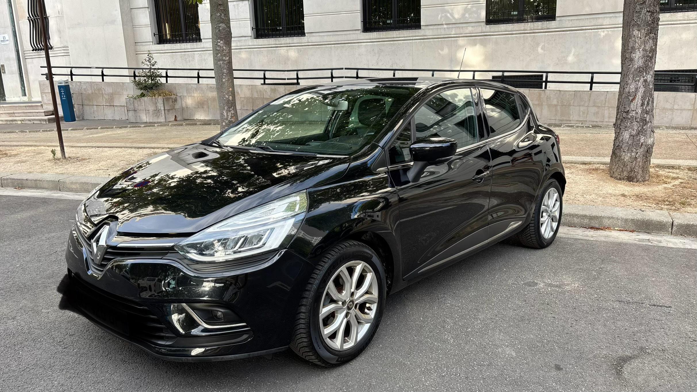 Renault CLIO IV 2017 à Paris
