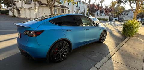 Tesla Model Y 2024