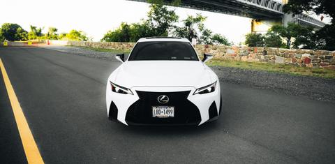 Lexus IS 2023