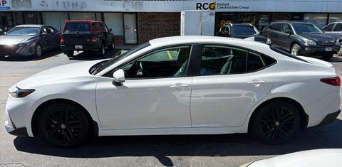 Toyota Camry Hybrid 2026