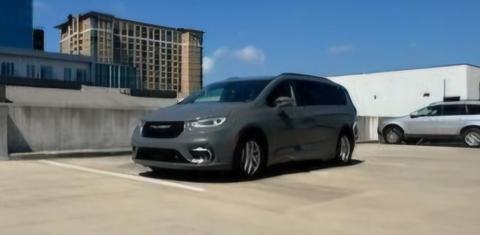 Chrysler Pacifica 2022