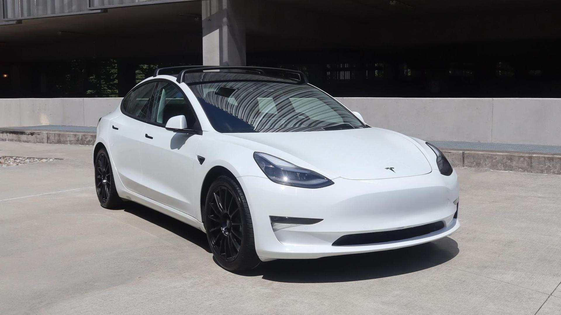 Tesla Model 3 2022 in Raleigh, NC