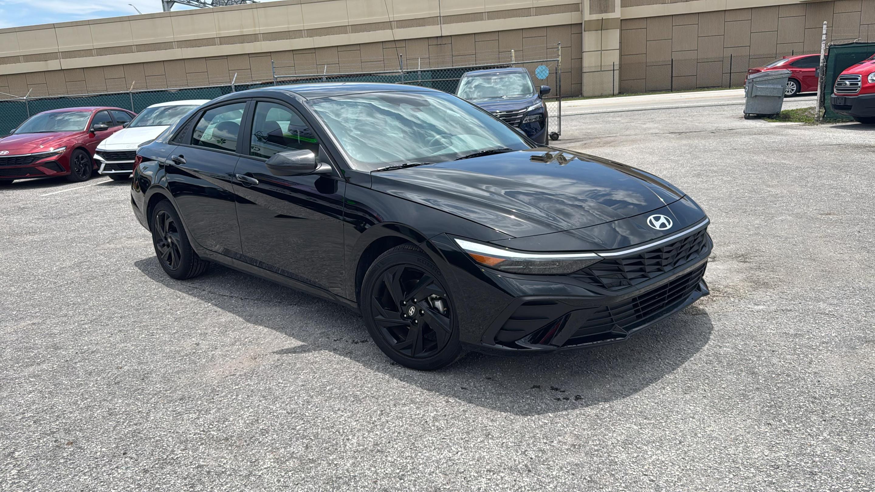 Hyundai Elantra 2026 in 