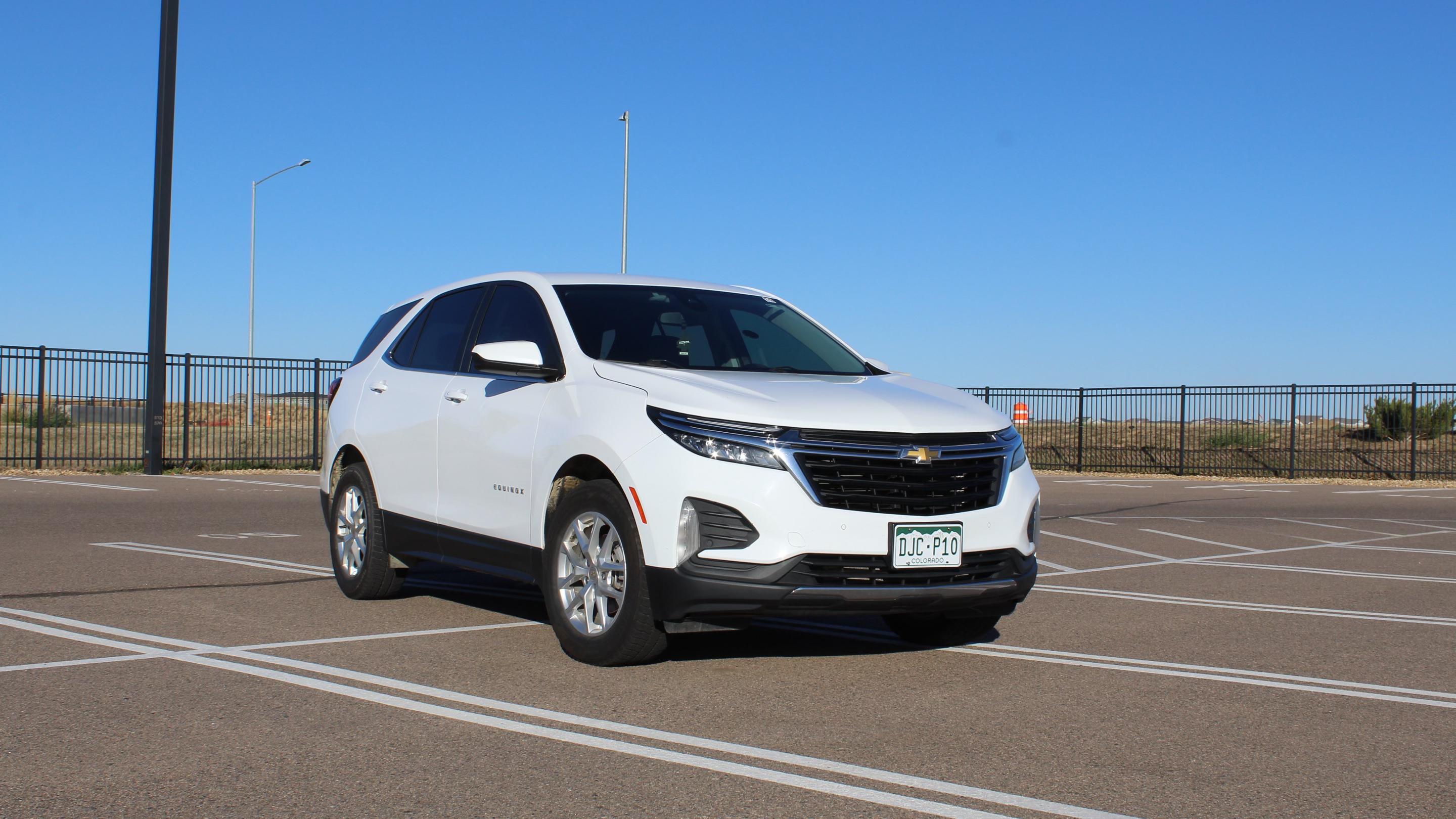 Chevrolet Equinox 2022 in Edgewater, CO