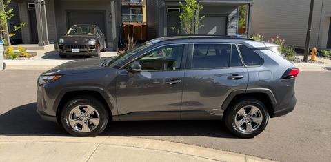 Toyota RAV4 Hybrid 2024