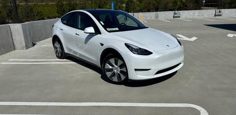 Tesla Model Y 2023