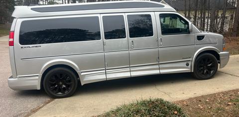GMC Savana Cargo 2025