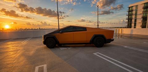 Tesla Cybertruck 2025