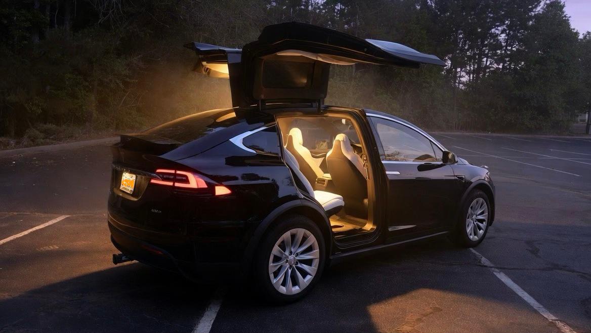 Tesla Model X 2017 in 