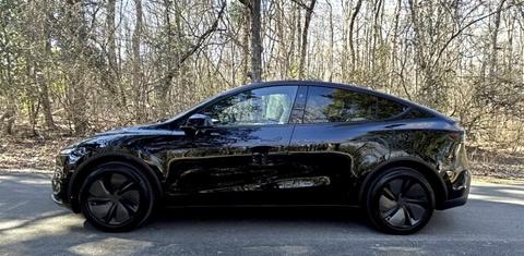 Tesla Model Y 2026