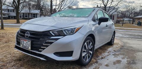 Nissan Versa 2024