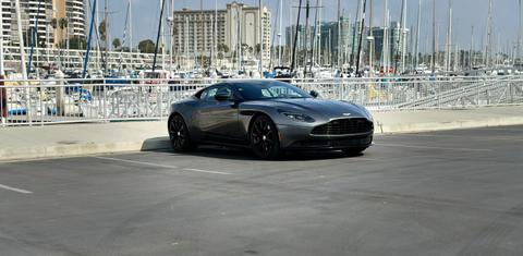 Aston Martin DB11 2018