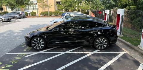 Tesla Model 3 2024